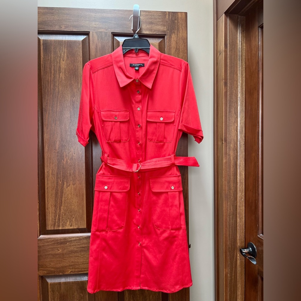 NWOT, you’ll be bright, feel great in this red dress w/ gold buttons and buckle